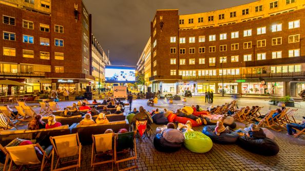 Utekino på Fridtjof Nansens plass.