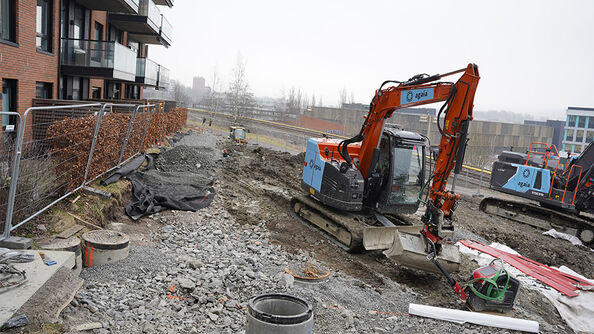 Bidet viser en gravemaskin.