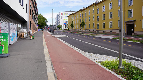 Vareleveringslommer, HC-parkering og noe gateparkering er opprettholdt