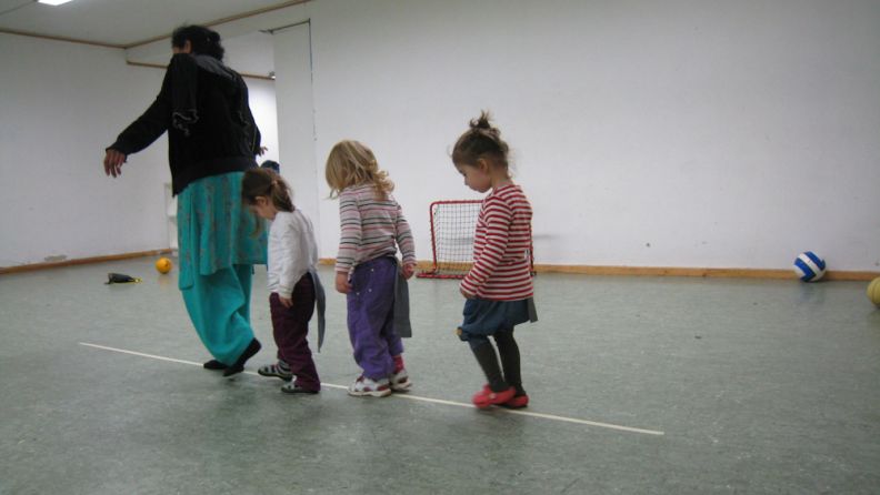 Vøyensvingen barnehage - lek i gymsal