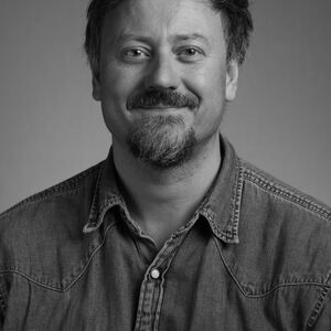 Portrettbilde av Asbjørn Erlend Lerheim, gitarlærer ved Oslo kulturskole