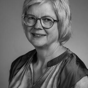 Portrettbilde av trekkspill-lærer Brith Laila Ouff
