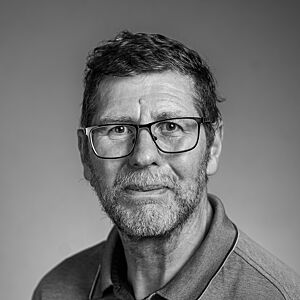 Portrettbilde av Dean Stallard, fløytelærer ved Oslo kulturskole