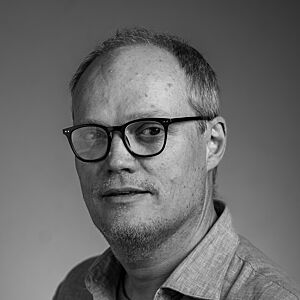 Portrettbilde avDag Rønnekleiv, fiolinlærer ved Oslo kulturskole