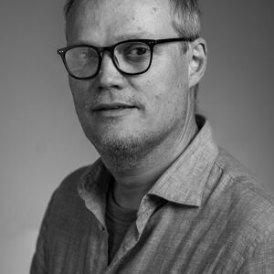 Portrettbilde avDag Rønnekleiv, fiolinlærer ved Oslo kulturskole