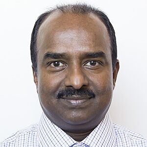 Portrettbilde av Sunthar Kanesan, mirthangam-lærer ved Oslo kulturskole